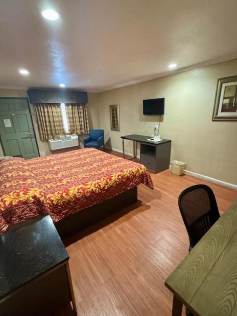 Golden Star Inn Сан Бернардино Стая снимка